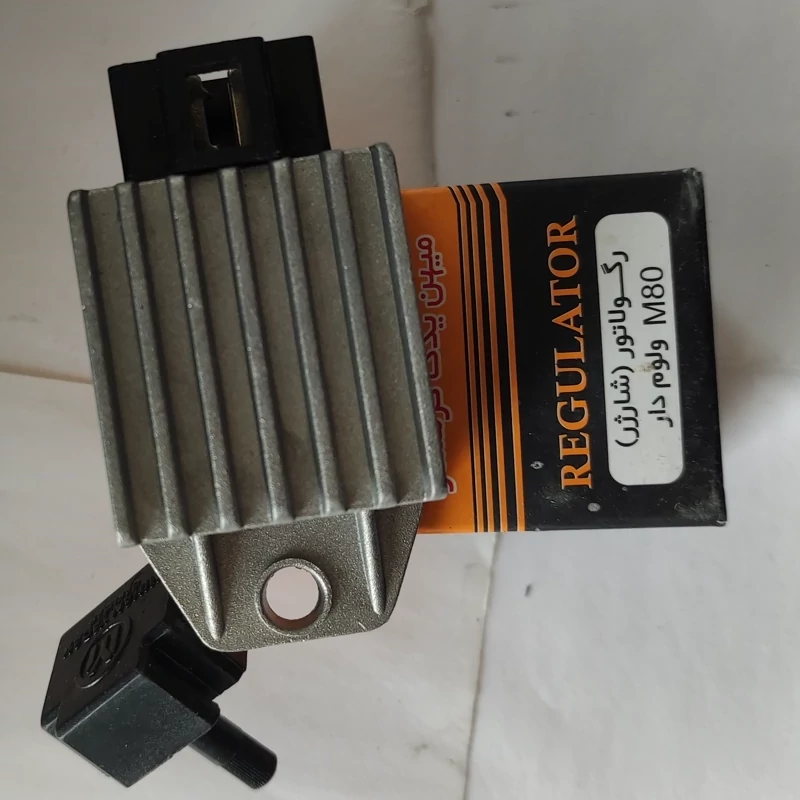 شارژر موتور سیکلت M80 مارک گرمسار ولوم دار، شارژر باریک موتور هوندا (پس کرایه)